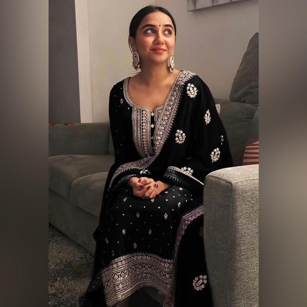 Pakistani Indian Wedding Dresses GEORGETTE Embroidered, Shalwar Kameez Suits